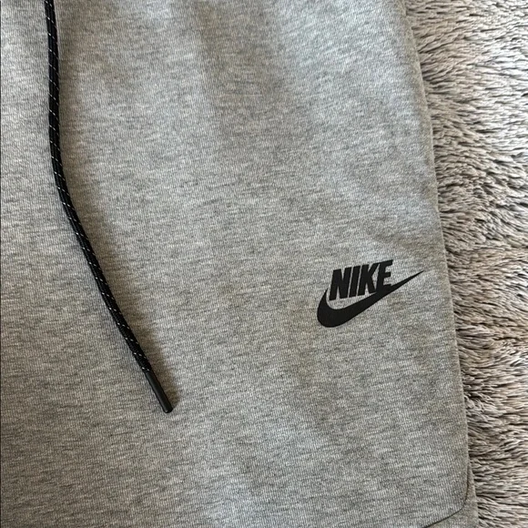 Nike Gray Joggers - Picture 2 of 6